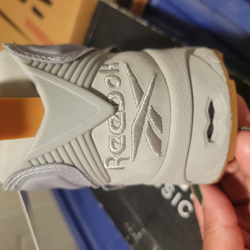 Reebok Insta Pump FURY Shoes in Gray and Orange - Picture 3 of 4